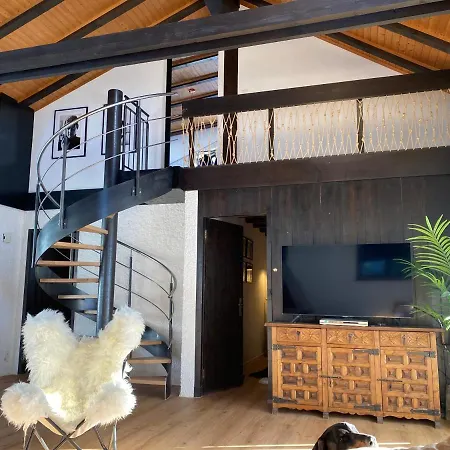Ski-inout 4br Alpen Chalet, Views & Fire