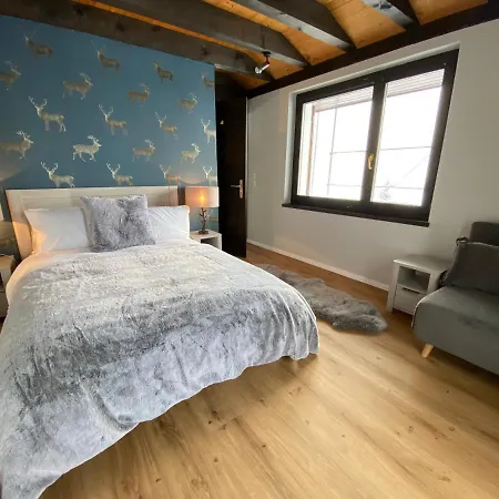 Ski-inout 4br Alpen Chalet, Views & Fire *