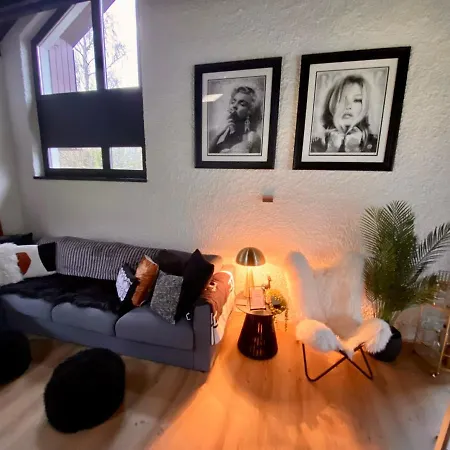 Ski-inout 4br Alpen Chalet, Views & Fire Chalet *