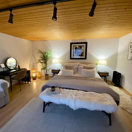 Chalet Beautiful On The Piste In Swiss Alps *