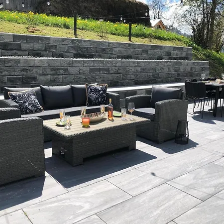 Ski-inout 4br Alpen Chalet, Views & Fire * Alt St. Johann