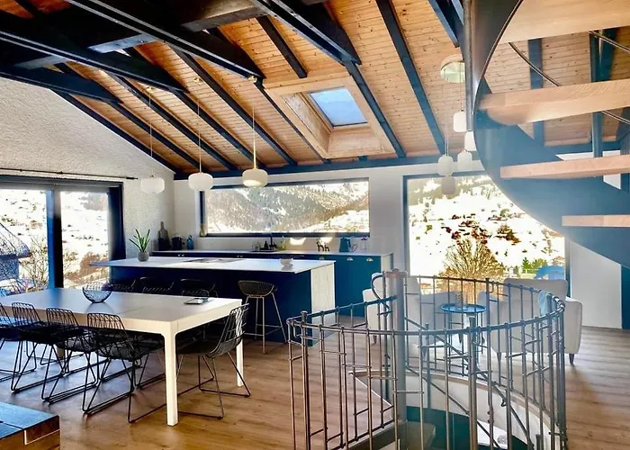 Ski-inout 4br Alpen Chalet, Views & Fire Chalé