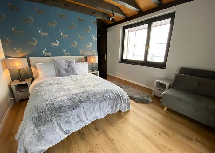 Ski-inout 4br Alpen Chalet, Views & Fire *