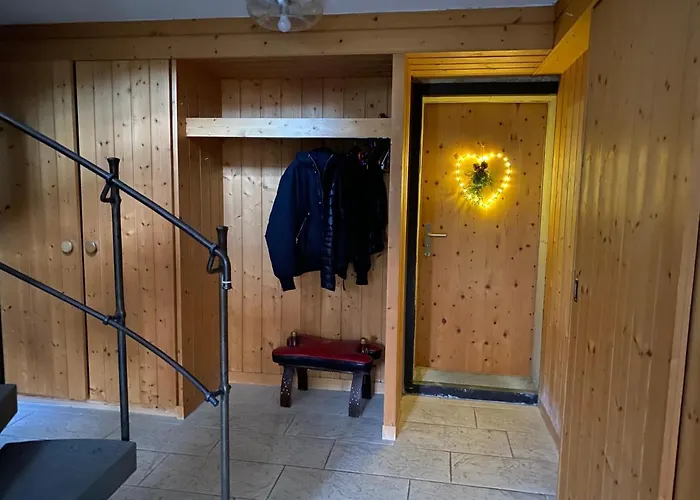 Ski-inout 4br Alpen Chalet, Views & Fire *