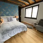 Ski-inout 4br Alpen Chalet, Views & Fire *
